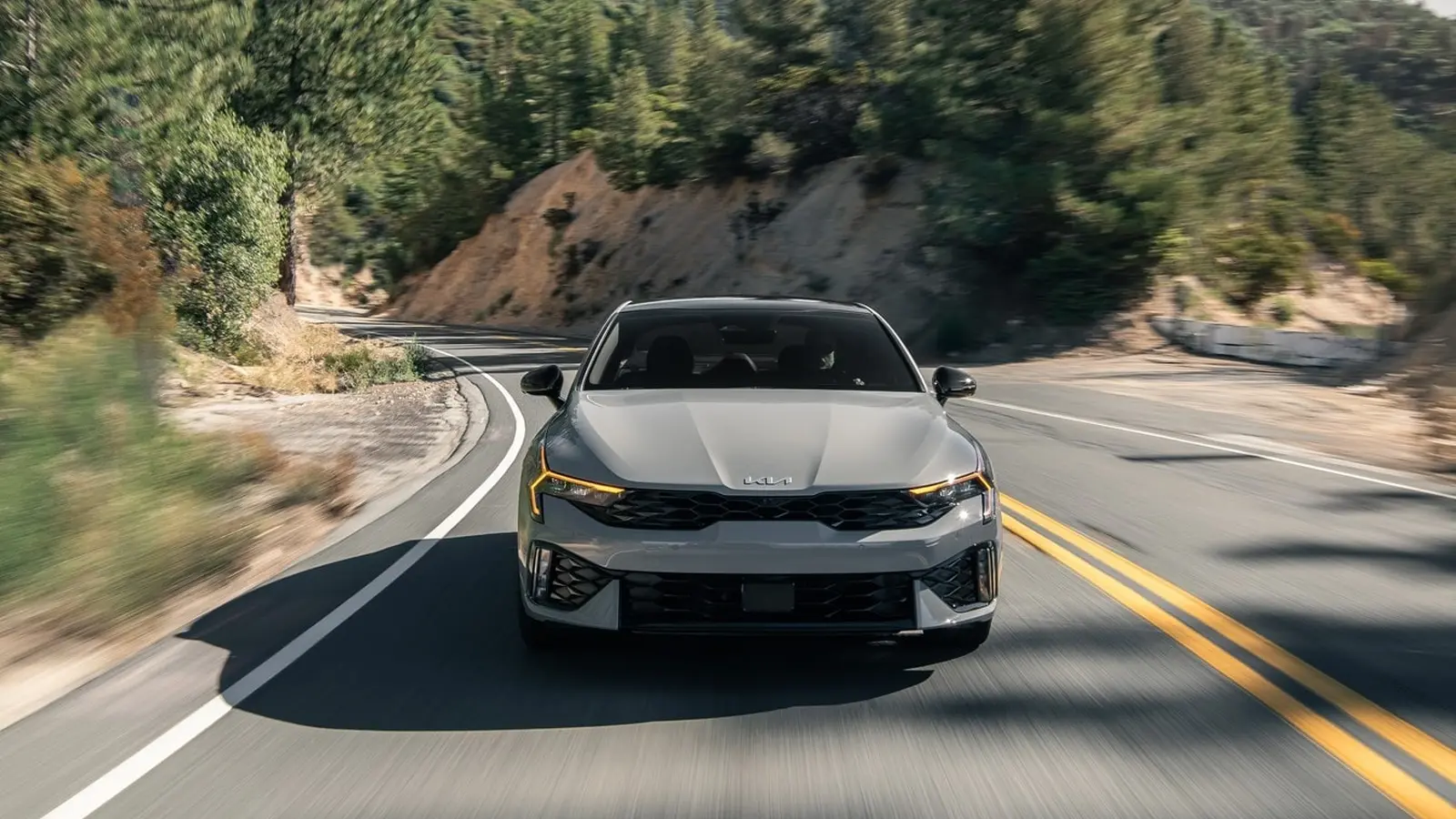 Kia K5 2027: LXS devine varianta de intrare accesibilă