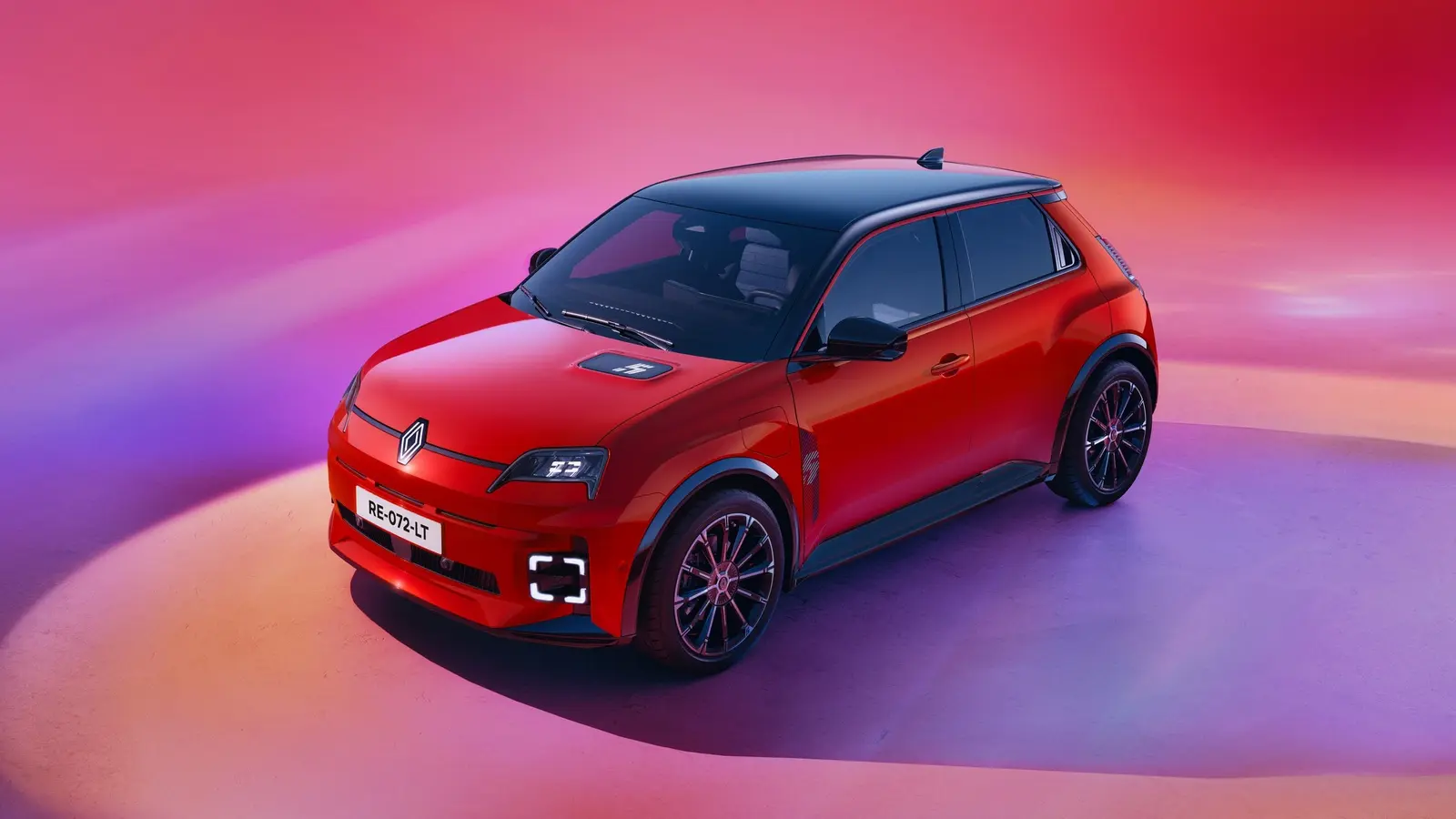 Vehicule electrice iau o treime din piața auto în Europa