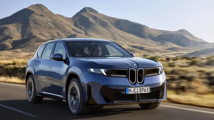 BMW: 100.000 comenzi pentru iX3, Debrecen produce non-stop