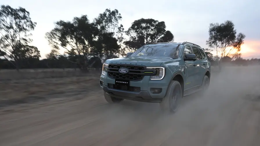 Ford Everest 2027 primește ediție limitată Wolftrak