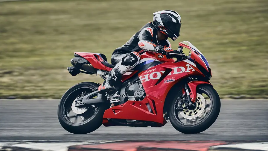 CBR600RR 2027: upgrade-uri cu tehnologie Fireblade