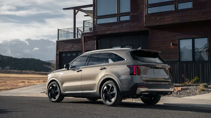 Kia Sorento PHEV 2027: doar X-Line SX-Prestige disponibil
