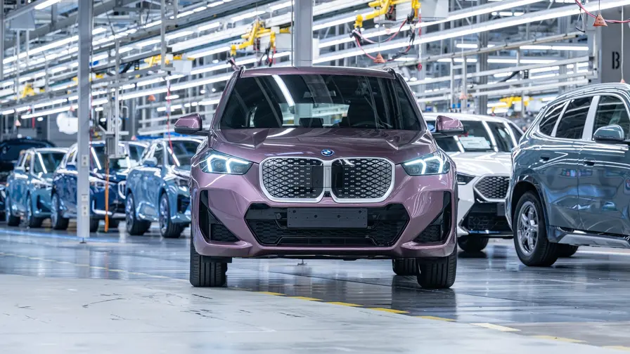 BMW anunță reorganizare majoră: AI extins și 20% tăieri
