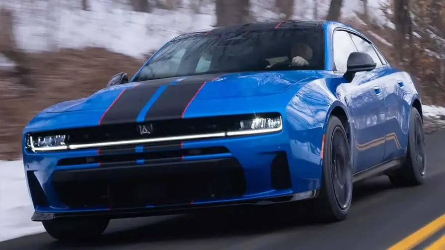 Revenirea motorizării pe benzină urcă vânzările Charger