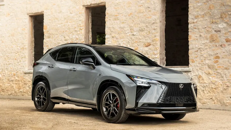 Lexus NX 2027 electrificat: actualizări, culori noi