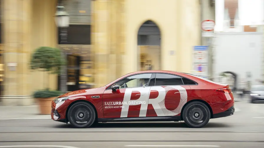 Mercedes promite conducere punct-cu-punct în Germania
