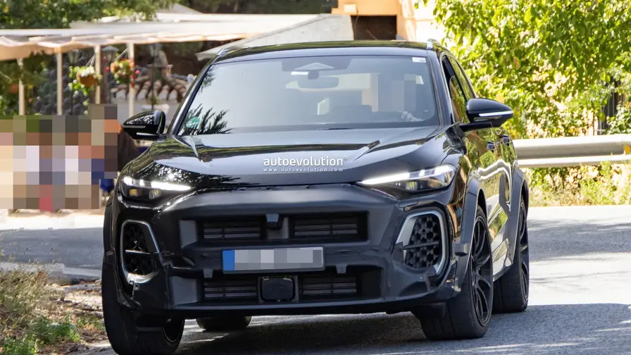 Porsche readuce Macan pe benzină în 2028, ajustează planul