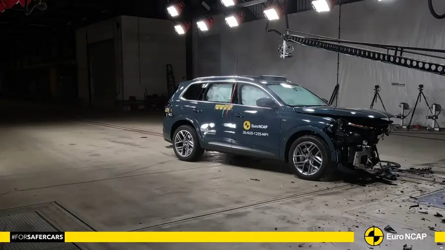 Audi Q7 2027 primește 5 stele și 100% la testele Euro NCAP