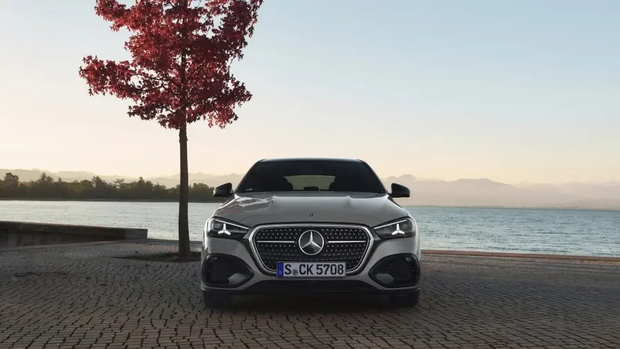 W206 Clasa C Mercedes soseste în SUA 2027 cu un motor